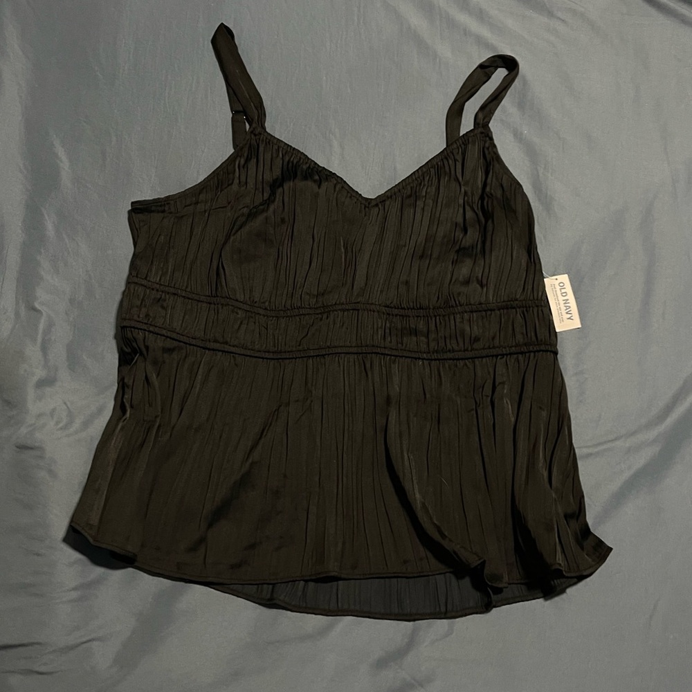 NWT OLD NAVY WOMENS TOP